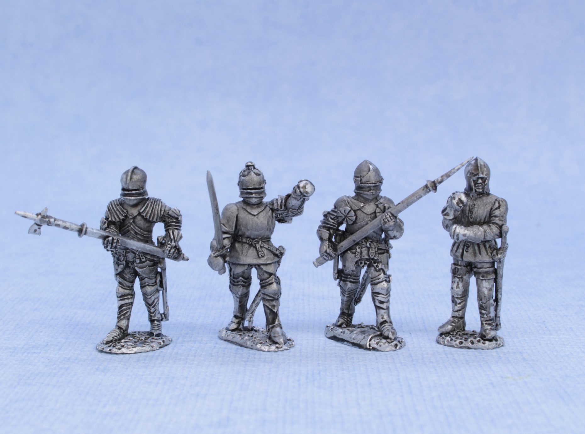 LM 02. Foot Knights (B) with standard bearer